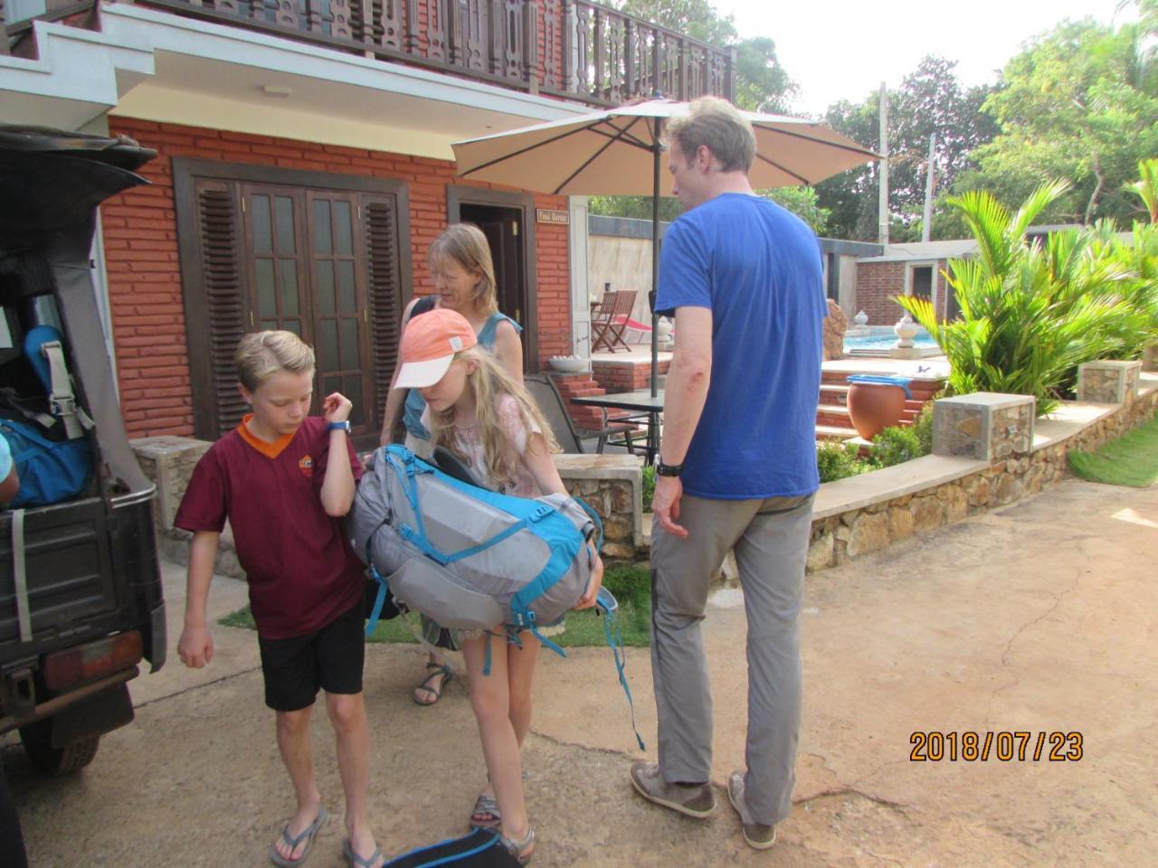 D Family Resort Анурадхапура Екстериор снимка