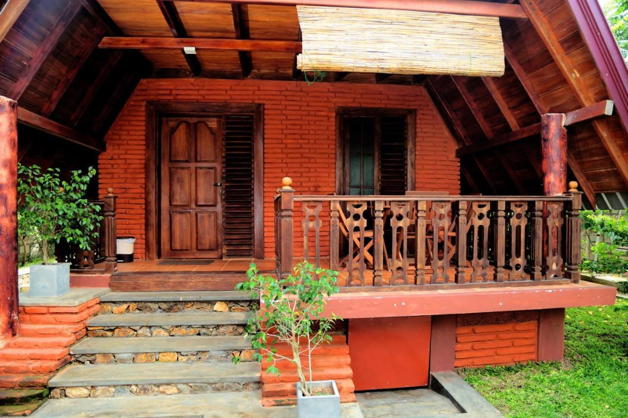 D Family Resort Анурадхапура Екстериор снимка